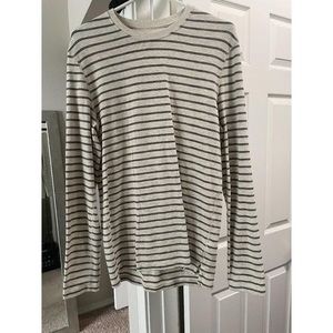 American Eagle Long Sleeve Shirt